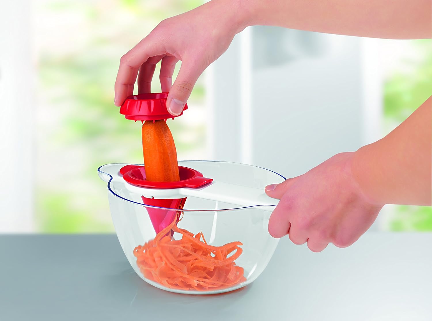 GOURMETmaxx 06552 Spiralschneider mit Salatschüssel rot/weiß — Ansicht 3