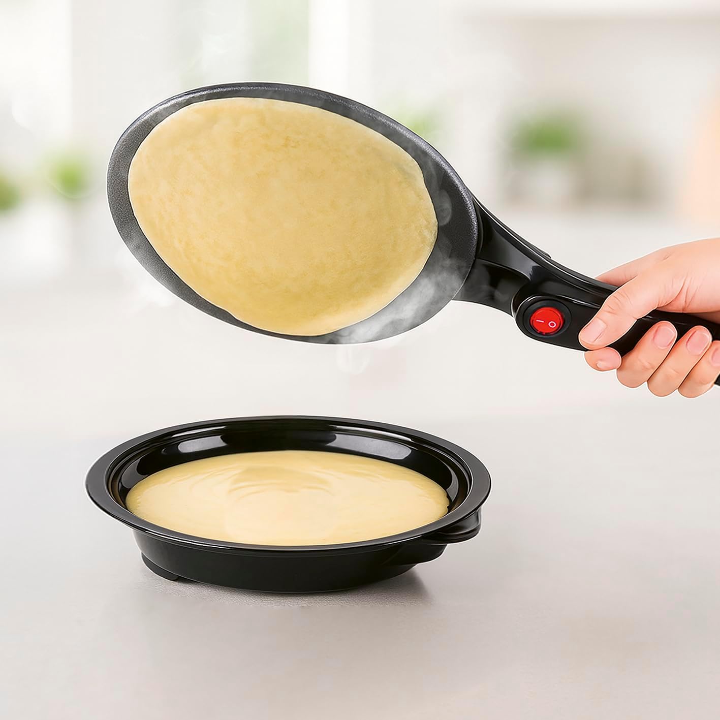 GOURMETmaxx Crepes Maker inkl. Teigteller | Elektrische Crepe Pfanne mit 750 W | Pancake Pfanne für süße & herzhafte Pfannenkuchen | ⌀20cm Crêpe-Platte | Mit Antihaftbeschichtung & Cool-Touch-Griff — Ansicht 3