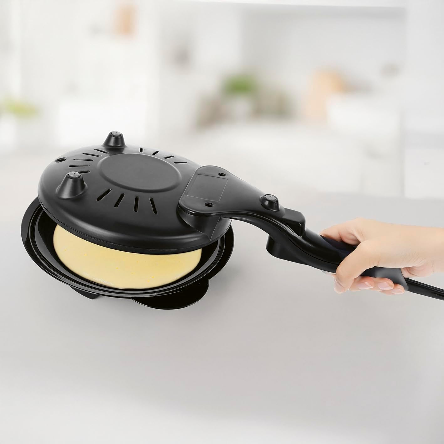 GOURMETmaxx Crepes Maker inkl. Teigteller | Elektrische Crepe Pfanne mit 750 W | Pancake Pfanne für süße & herzhafte Pfannenkuchen | ⌀20cm Crêpe-Platte | Mit Antihaftbeschichtung & Cool-Touch-Griff — Ansicht 6